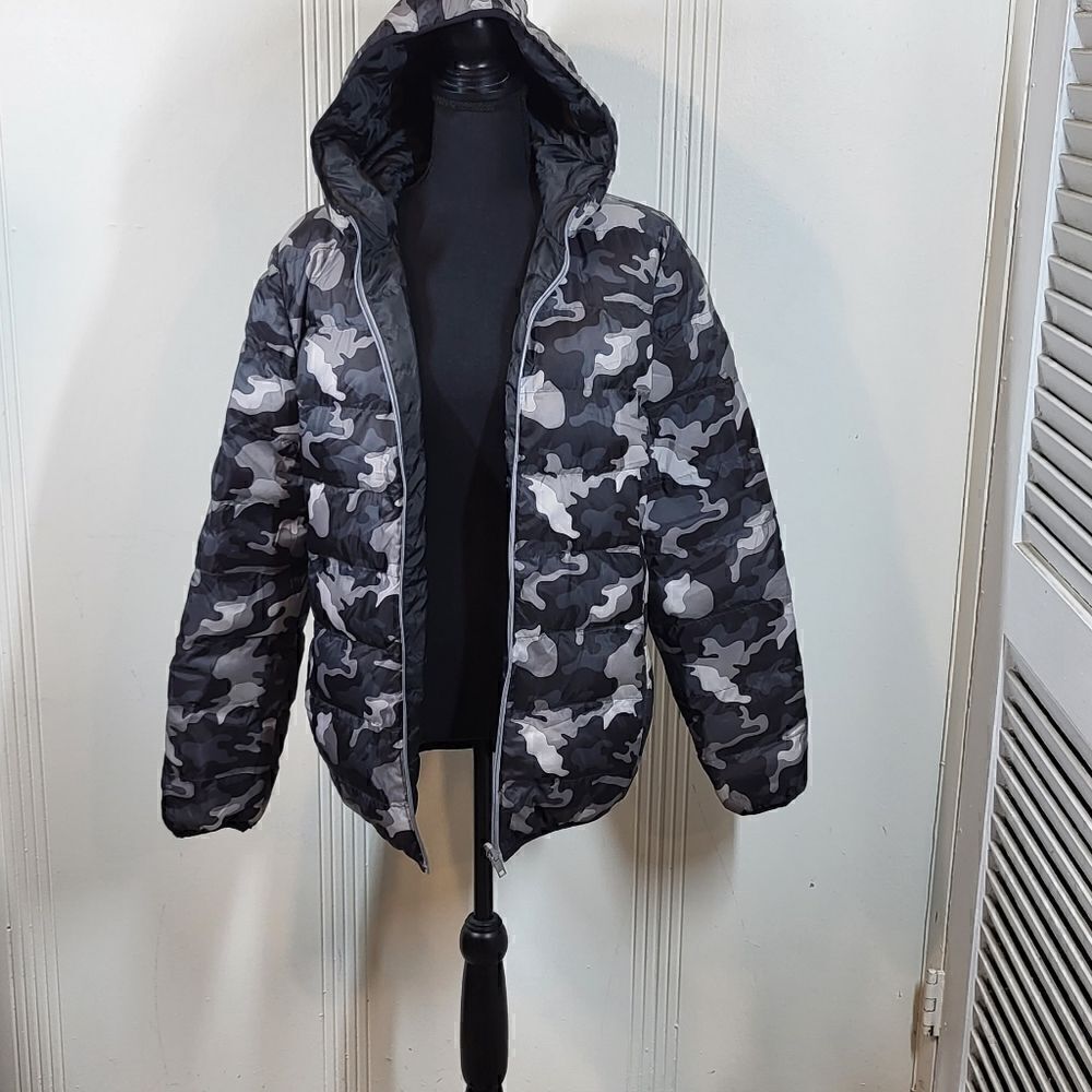 Camo Puffer Coat With Hood...Women's